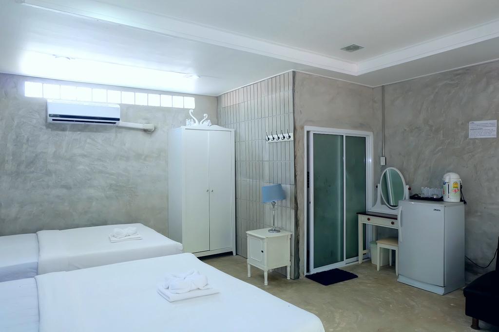 Ban Sairung Hotell Rayong Exteriör bild