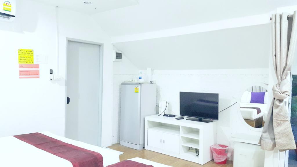 Ban Sairung Hotell Rayong Exteriör bild