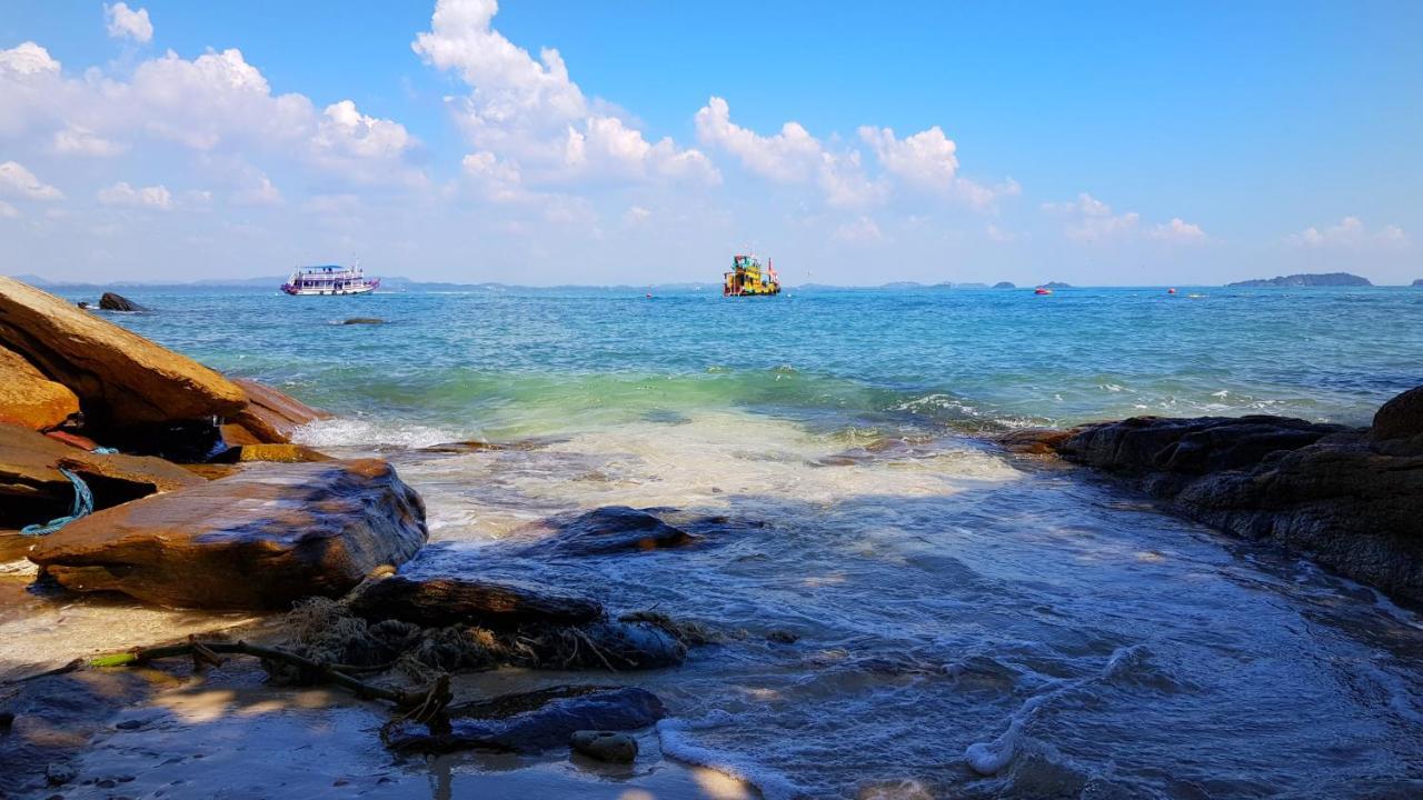 Ban Sairung Hotell Rayong Exteriör bild