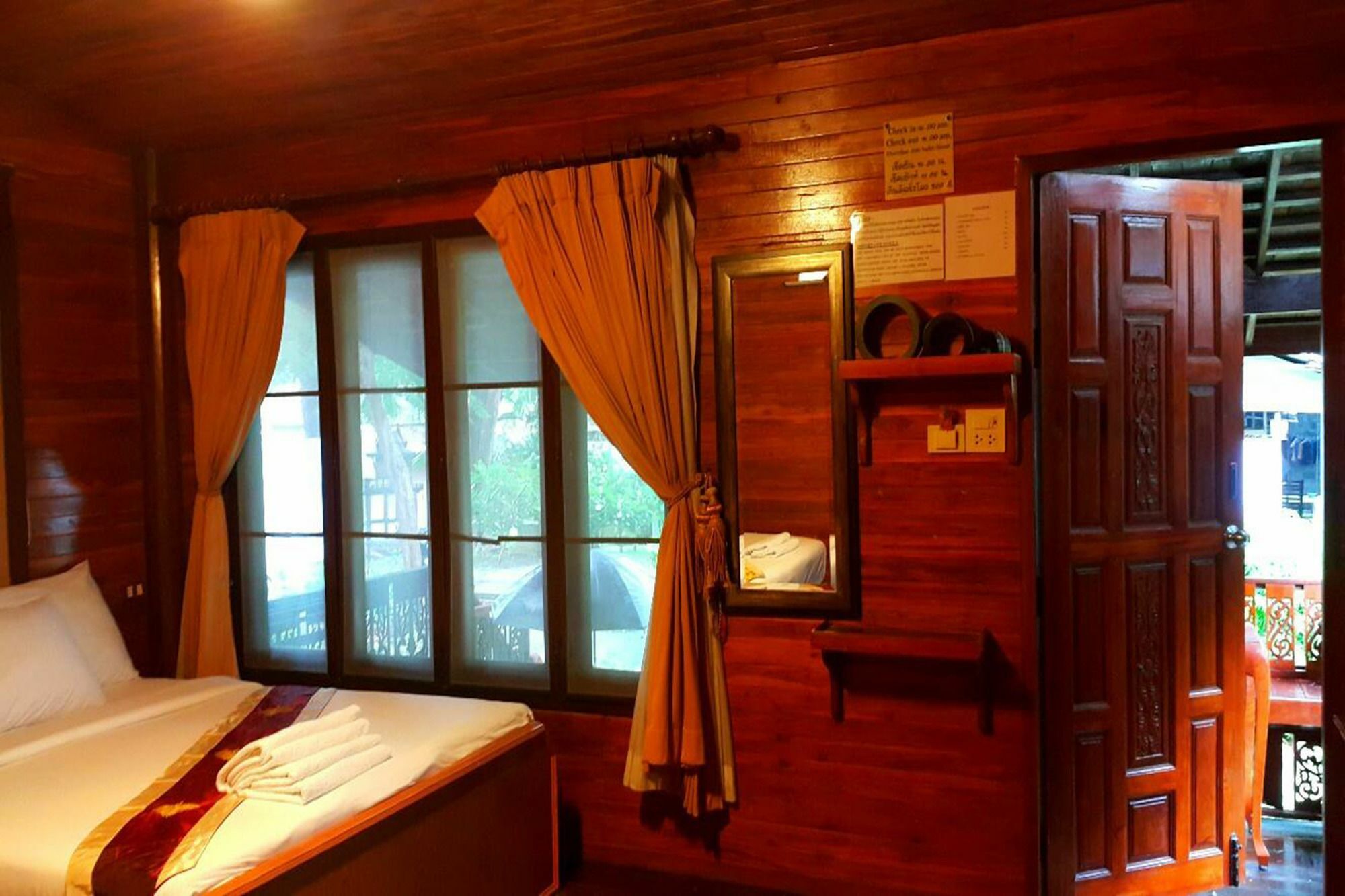 Ban Sairung Hotell Rayong Exteriör bild