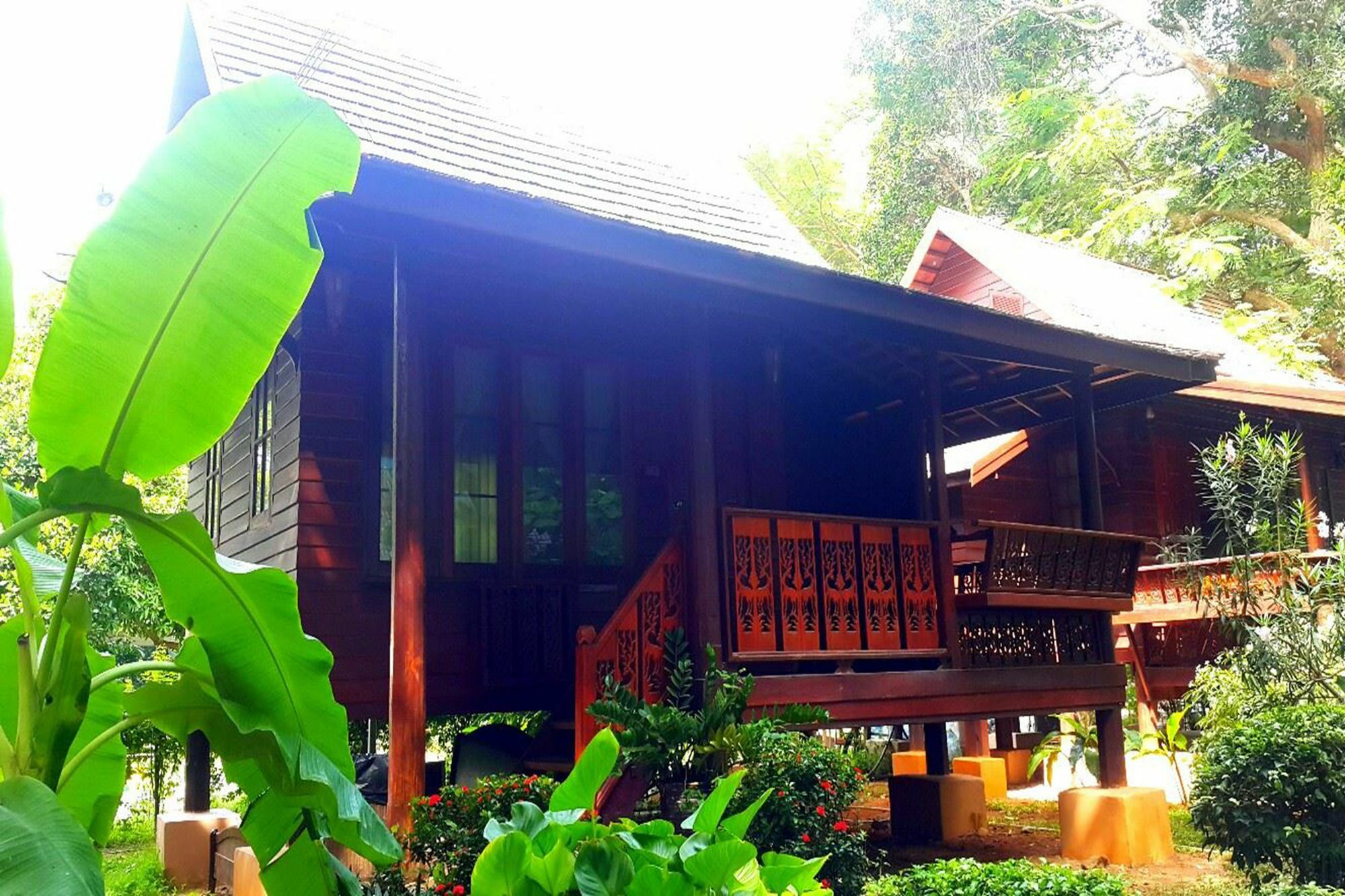 Ban Sairung Hotell Rayong Exteriör bild
